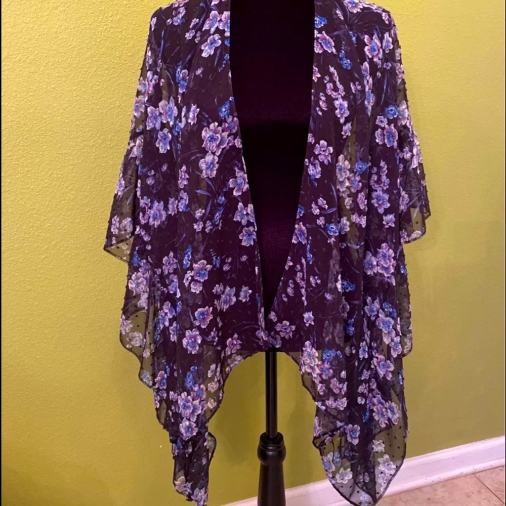 NWT Sheer kimono beach cover up wrap cape burn out design with ruffles flowers